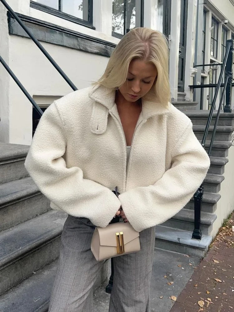 Fluff Chic Wolljacke für Frauen