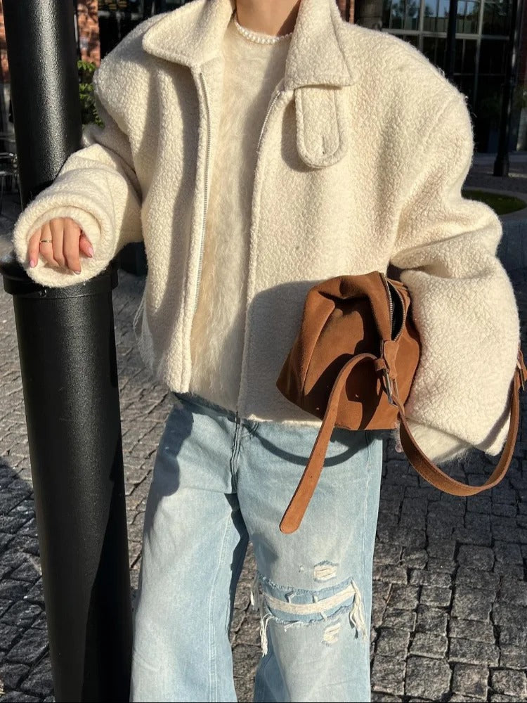 Fluff Chic Wolljacke für Frauen