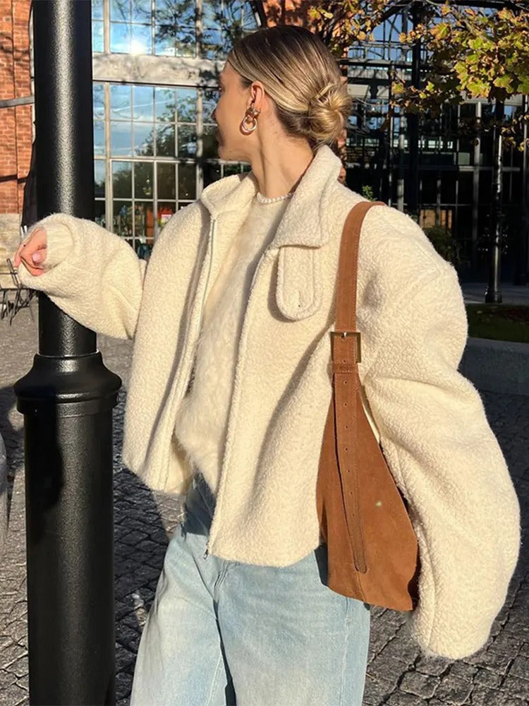 Fluff Chic Wolljacke für Frauen