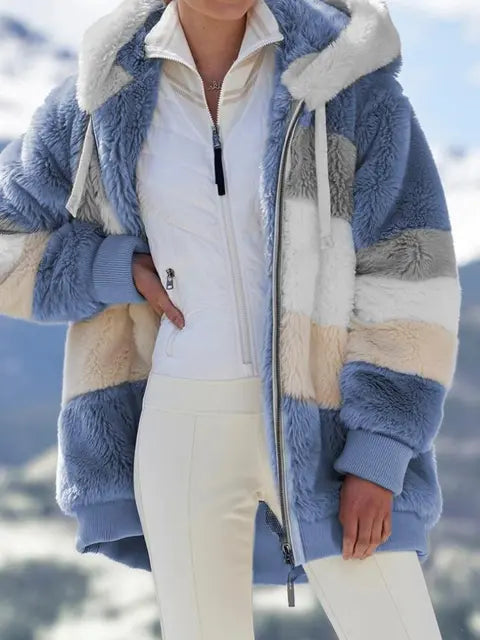 Jacke mit Kapuze und Kordelzug aus Kunstfell