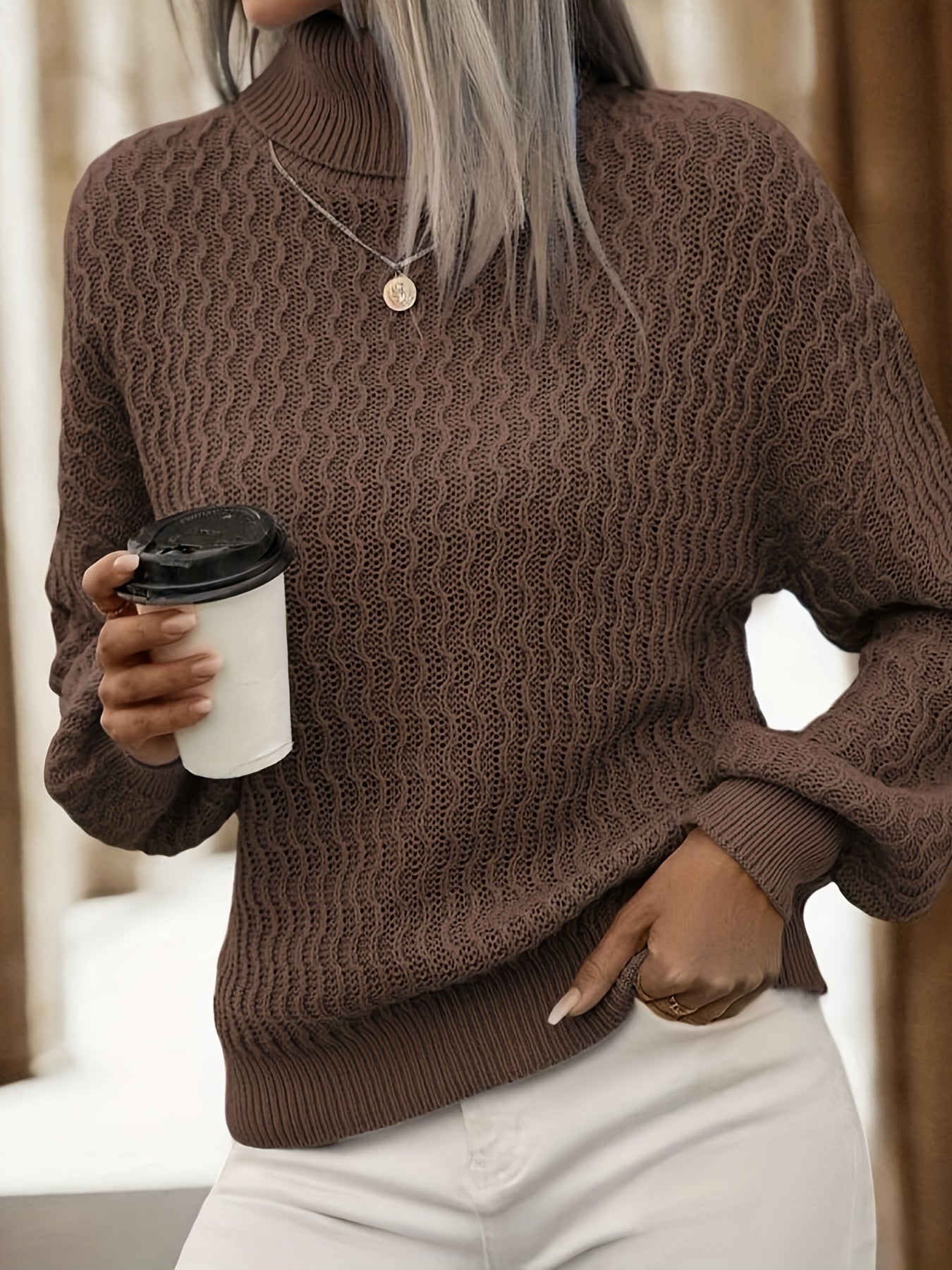 Casual long sleeve turtleneck sweater with shoulders and turtleneck
