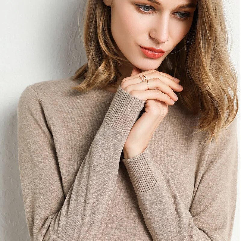 Cashmere sweater for women with o-neck