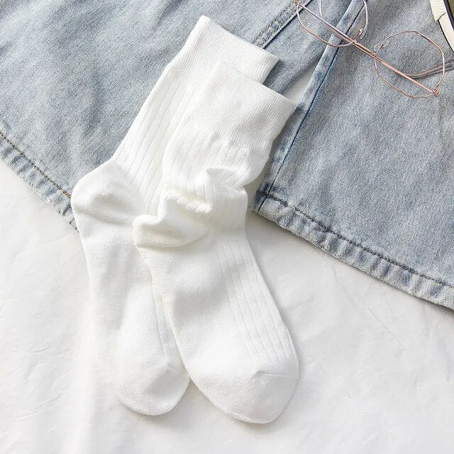 Hohe Socken für Frauen im Winter